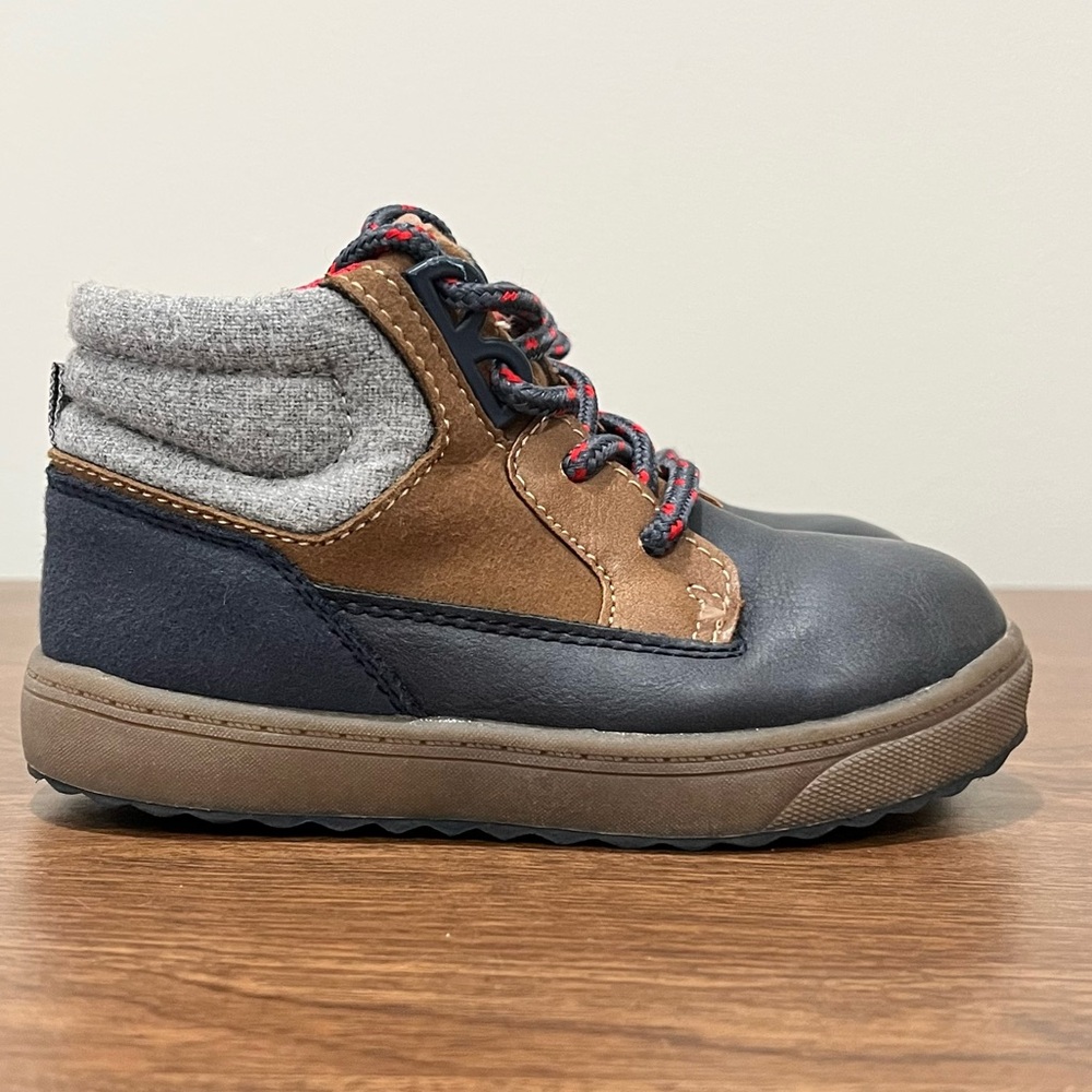 Osh Kosh toddler boys boots size 8